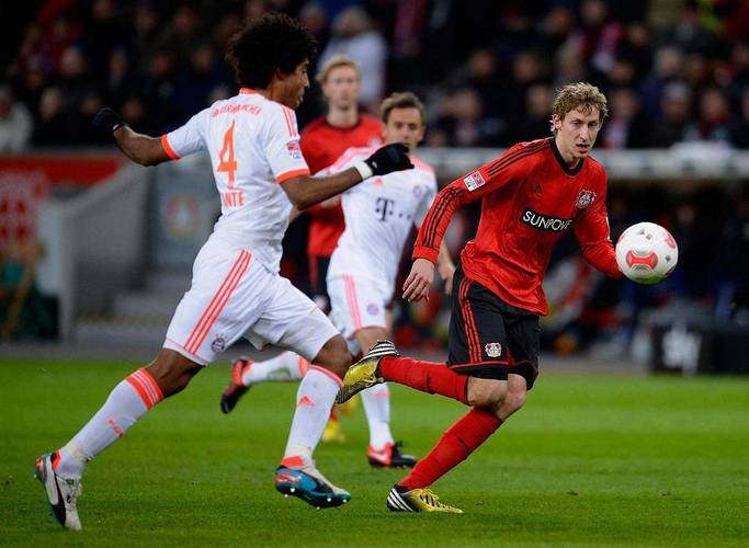 还是球场外 还是球场外