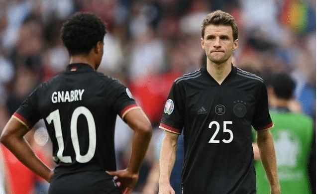 的球迷中引 的球迷中引